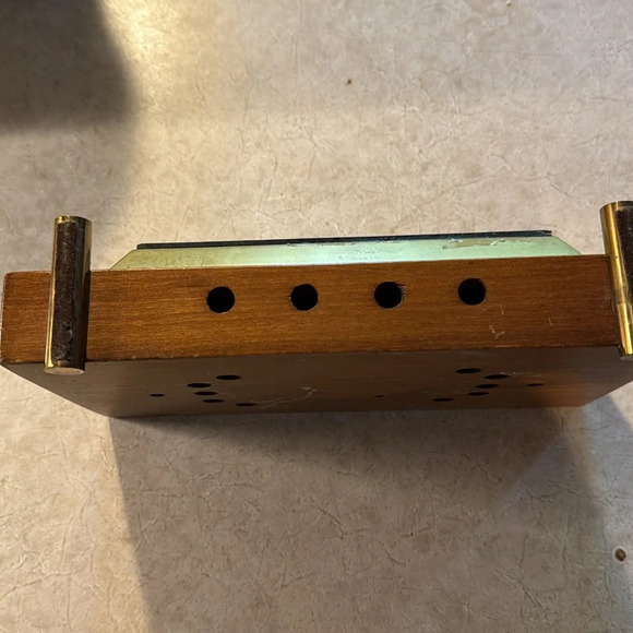 Mid-century table top barometer. Made in USA by air guide instrument company. - Picture 4 of 4